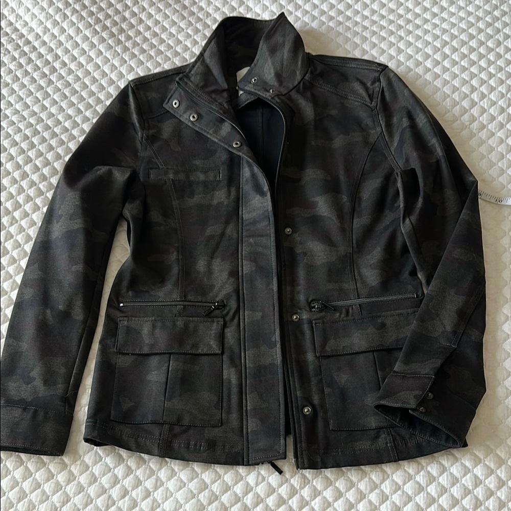 Women's Camouflage Jacket